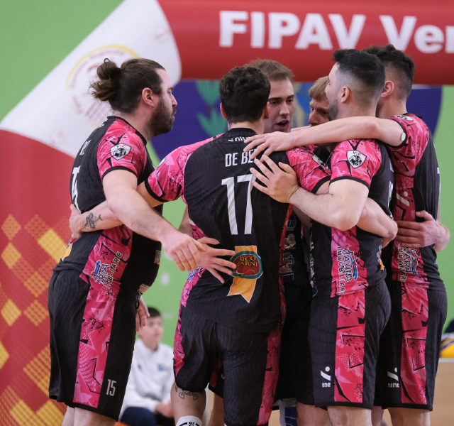 https://volleylionsclodia.it/wp-content/uploads/2025/07/diventa-sponsor-lions-clodia-640x600.png