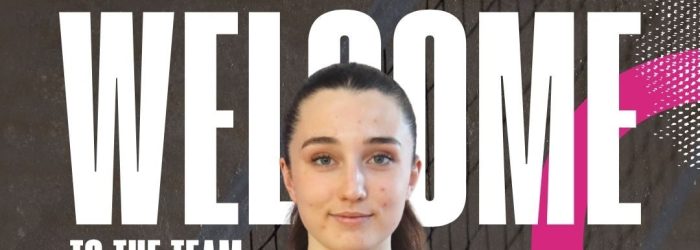 EMILY VOLTOLINA E' UN CENTRALE NEROFUCSIA